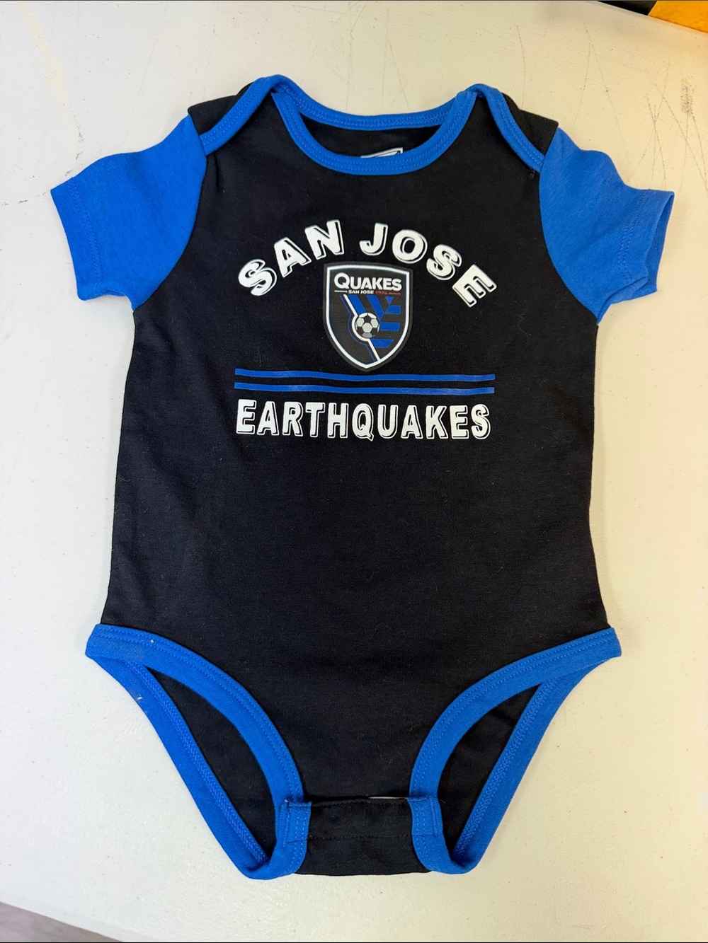 San Jose Quakes Infant One-Piece Bodysuit in Black and Blue MLS 18 months new